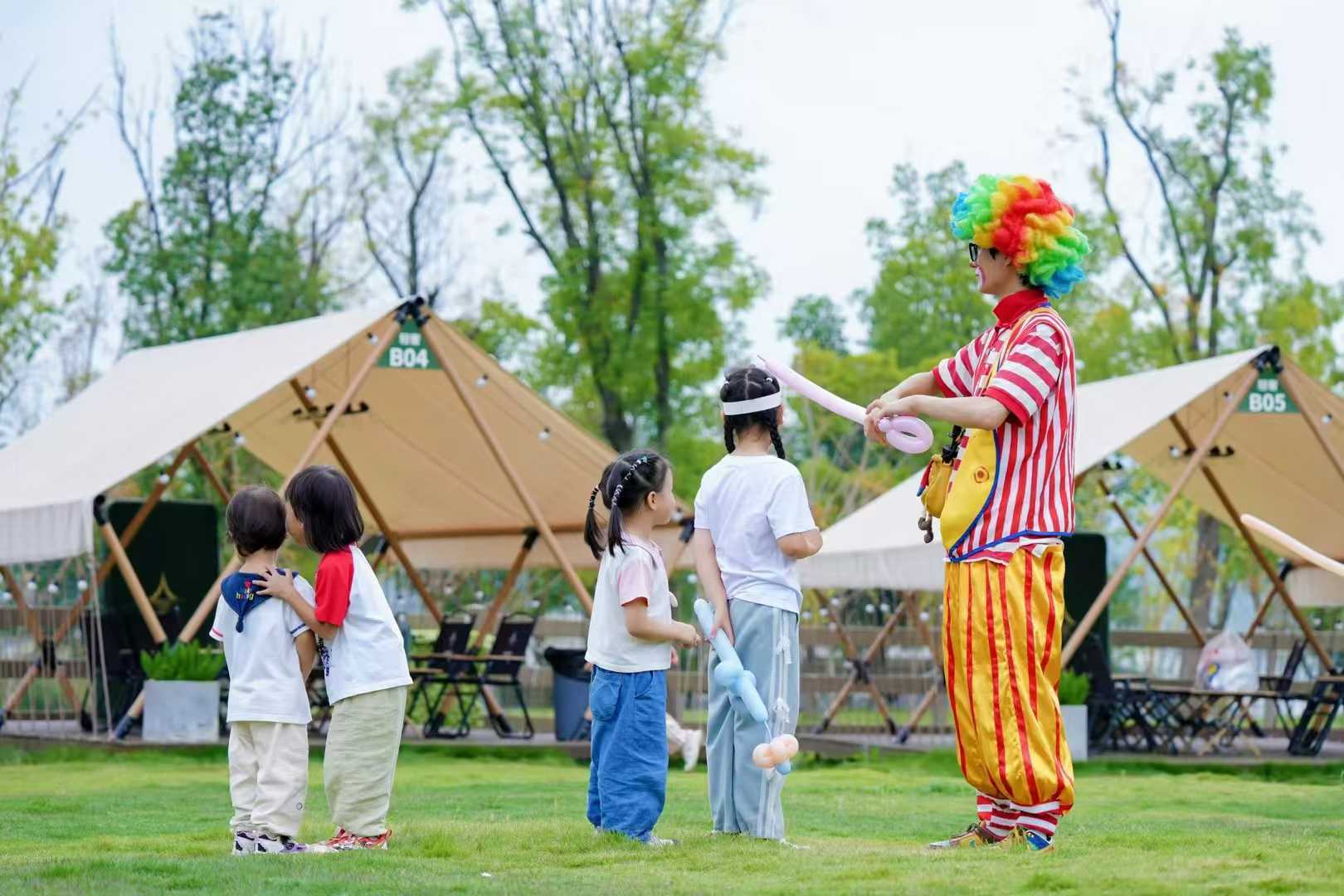 上新、围炉煮茶走俏成都户外又“忙”起来了冰球突破爆百万大奖冬季露营升温！取暖装备(图4)